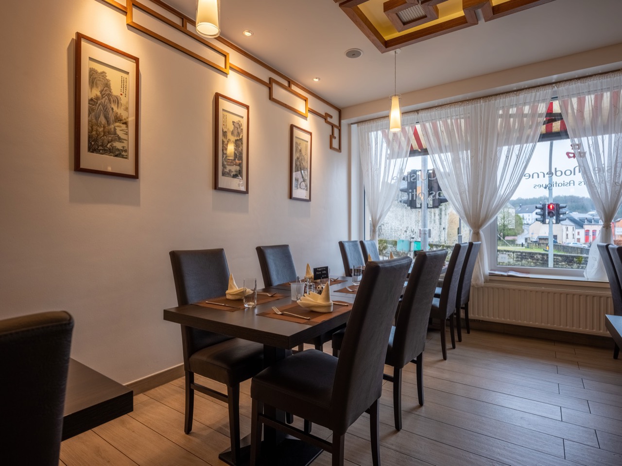 La salle du Restaurant Asie Moderne à Koerich — ambiance chaleureuse